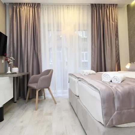 Platinum Butique Πανσιόν 4*