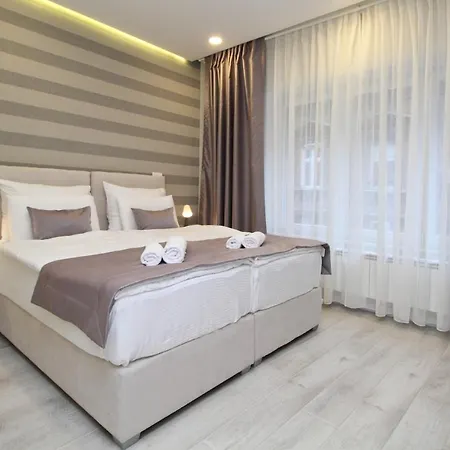 Platinum Butique Πανσιόν 4*